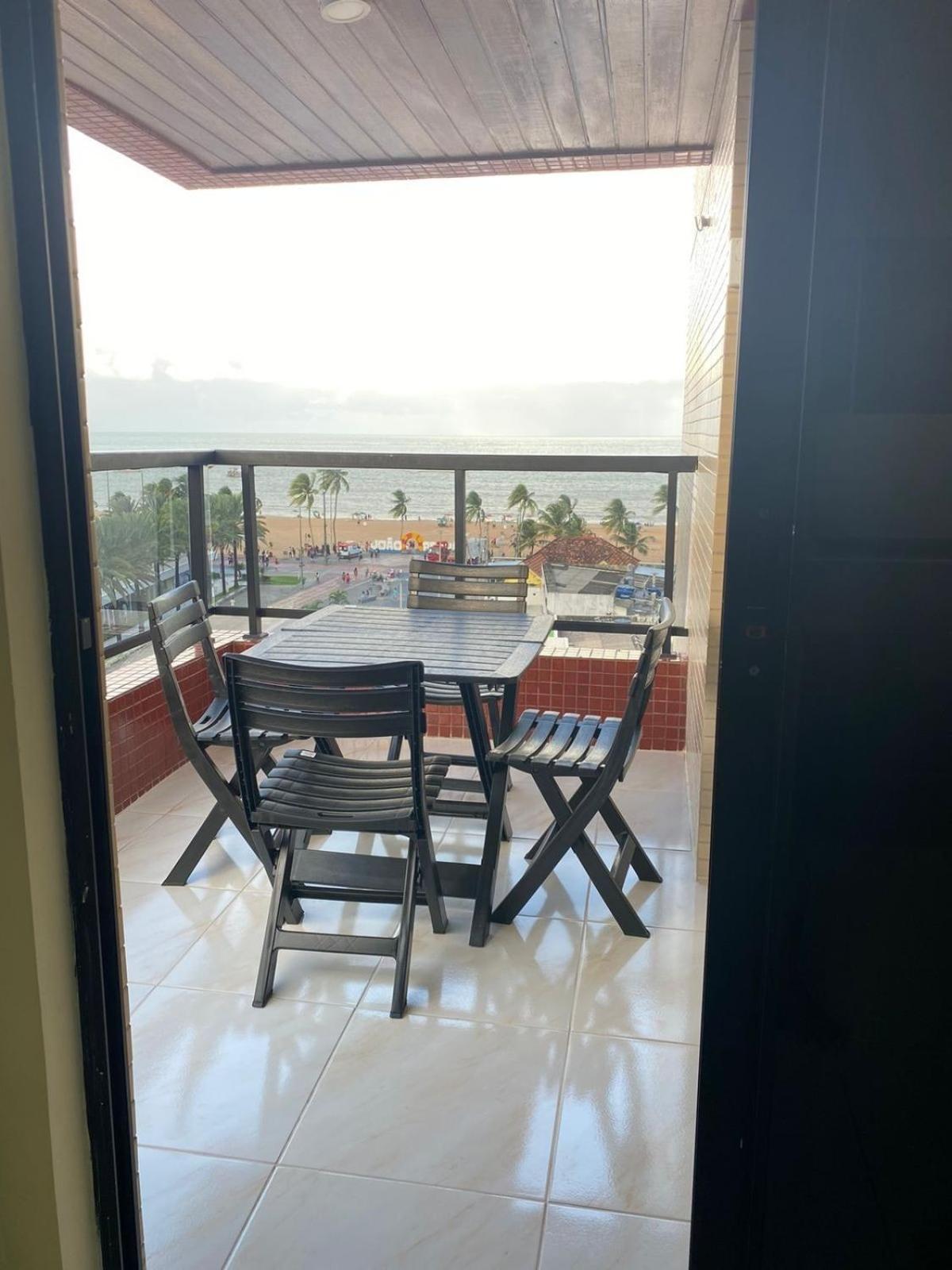 Vista Perfeita Com A Localizacao Da *